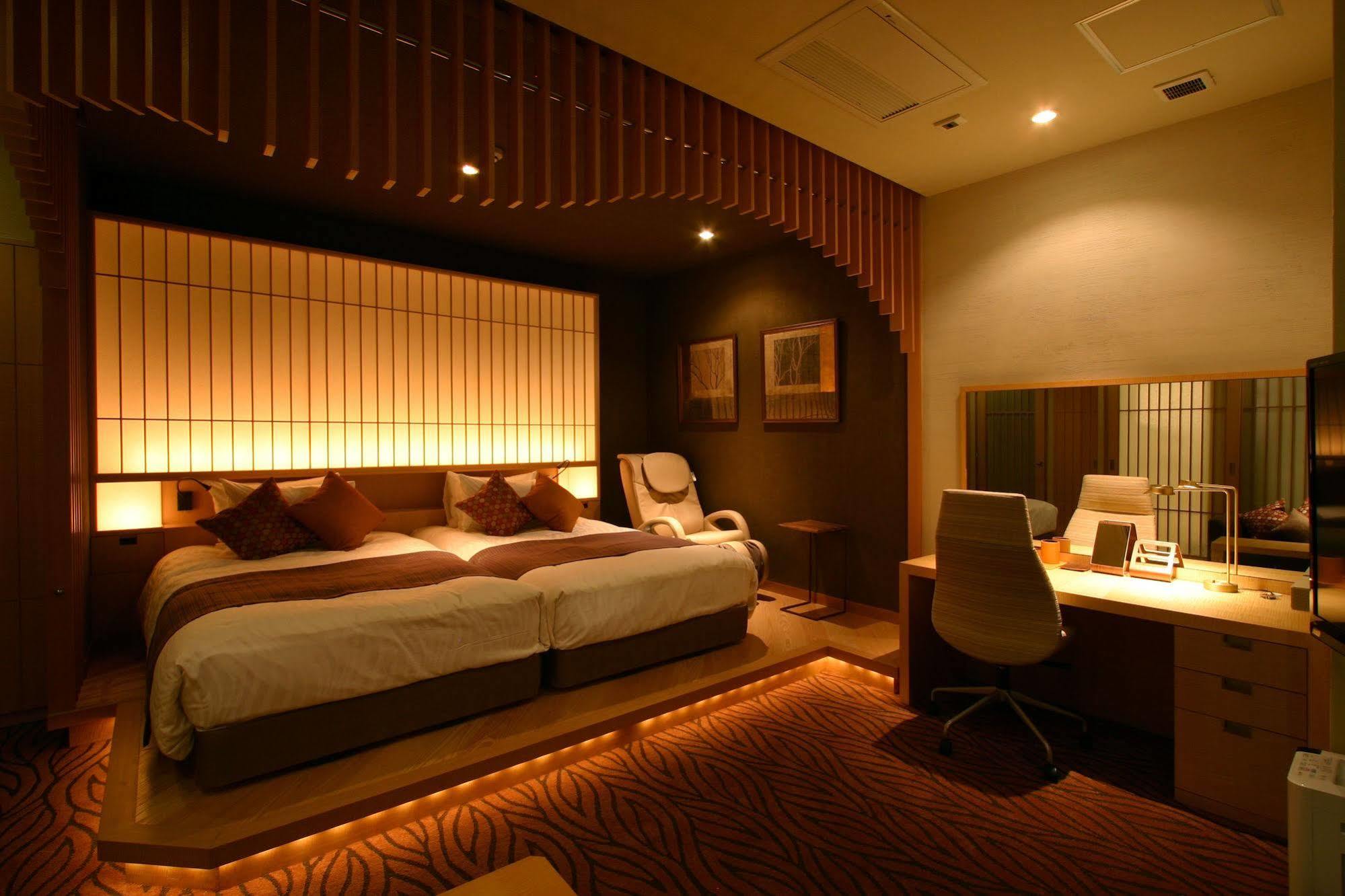 Hotel Coco Grand Takasaki Exterior photo