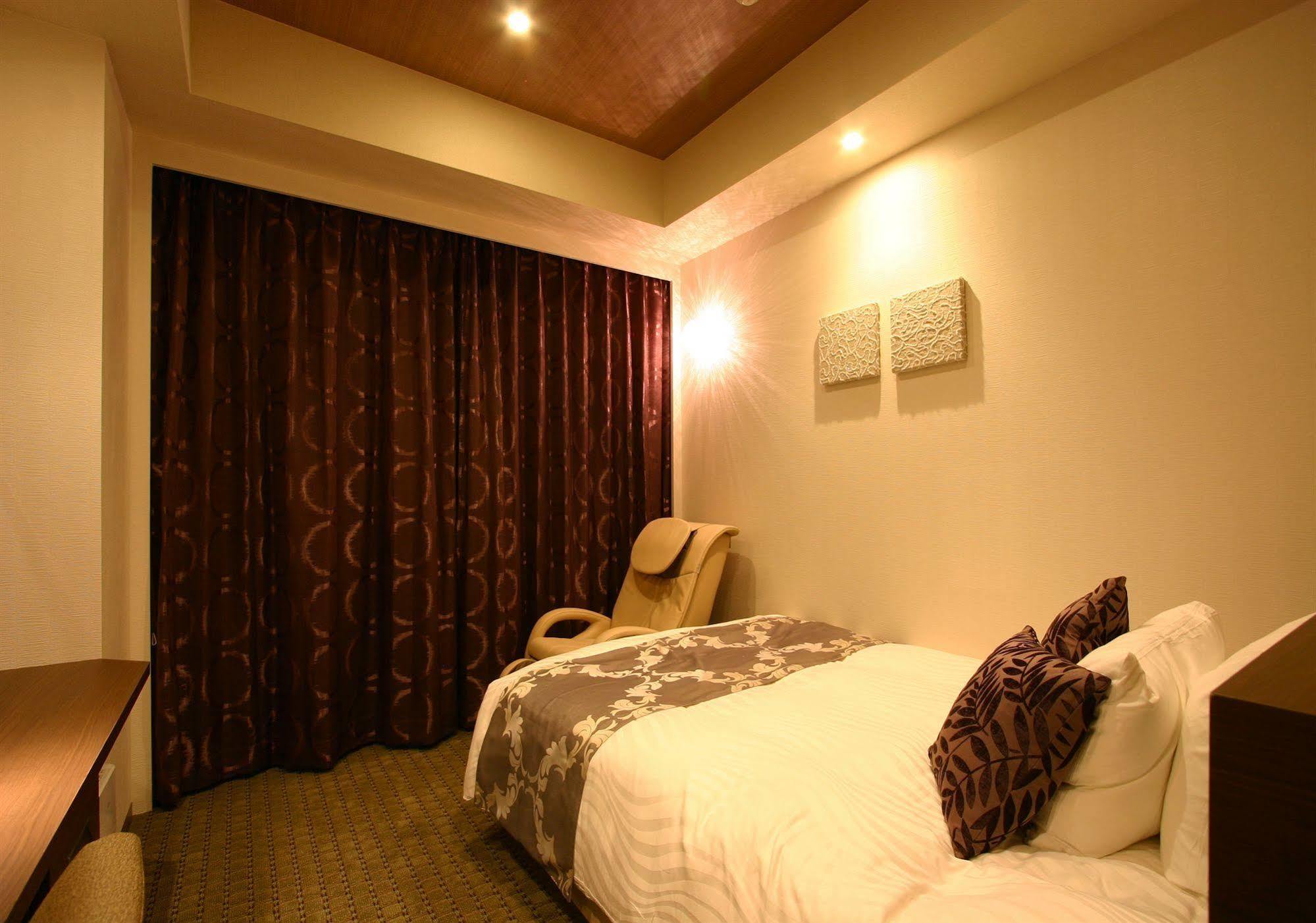 Hotel Coco Grand Takasaki Exterior photo