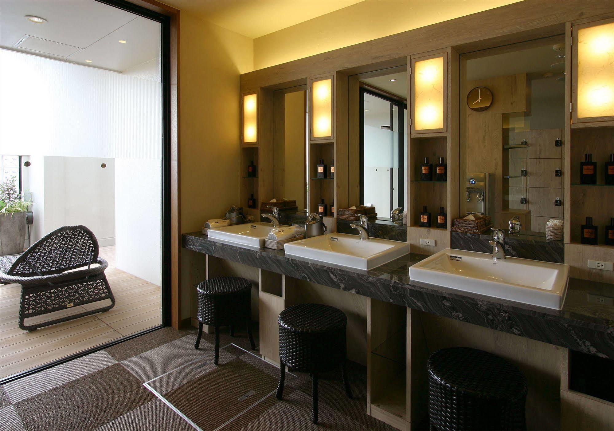 Hotel Coco Grand Takasaki Exterior photo